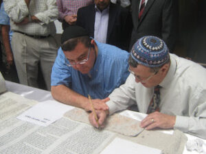 Sofer Stam - Scribe Workshop - Tefillin - Image 17