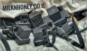 Tiny tefillin vs regular size